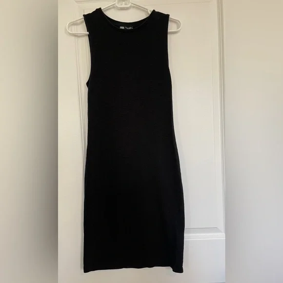 NWOT ZARA BLACK TEXTURED TUBE MIDI DRESS - Picture 7 of 7